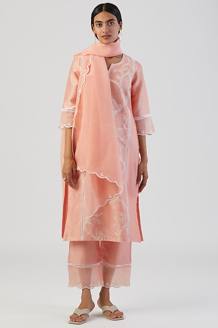 Peach Embroidered Kurta Set by Alokik by Divya