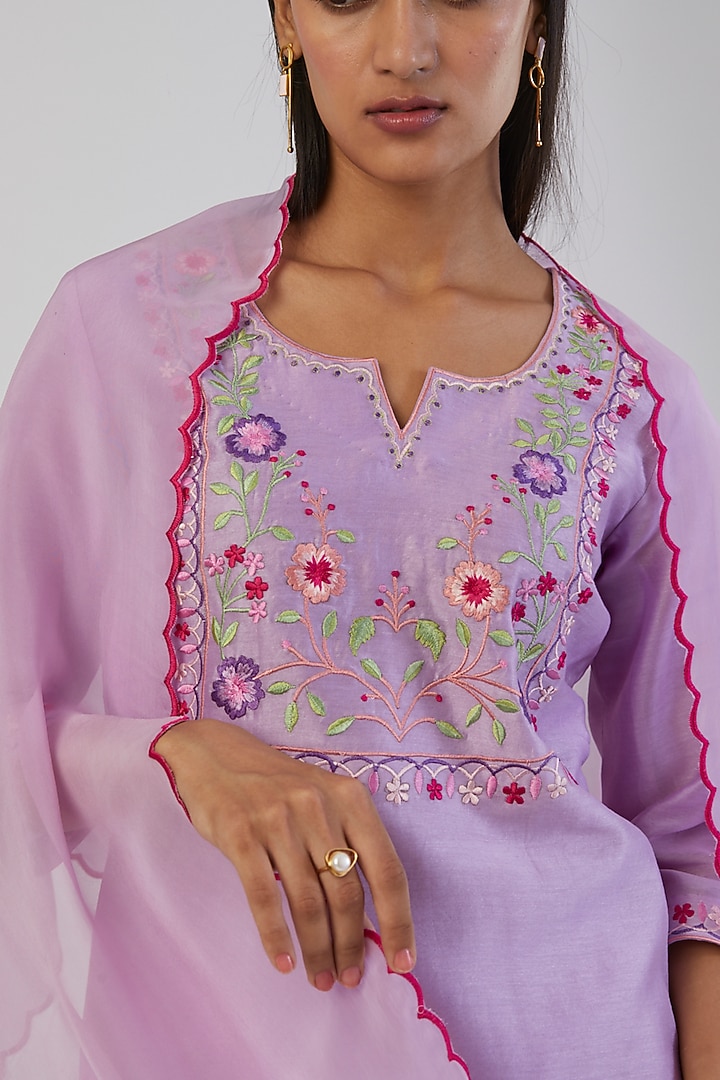 Lilac Embroidered Kurta Set by Alokik by Divya at Pernia's Pop Up Shop