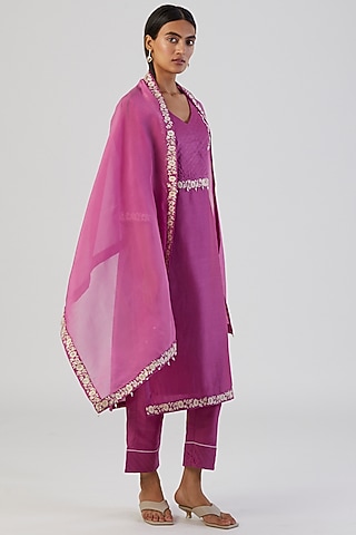 Fuchsia Pink Embroidered Kurta Set by Alokik by Divya