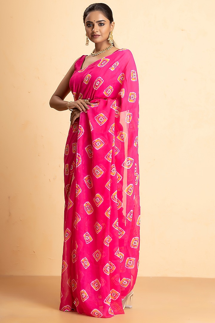Gajri Pink Crepe Georgette Printed Bandhani Festive Saree Set by Albis Jaipur at Pernia's Pop Up Shop