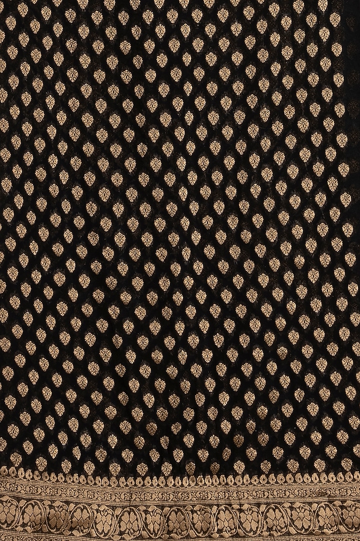Black Georgette Banarasi Checkered Woven Festive Saree Set by Albis Jaipur at Pernia's Pop Up Shop