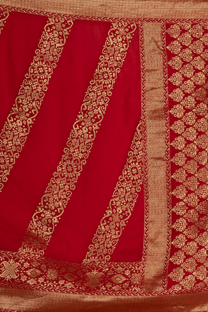 Deep Red Munga Silk Embroidered Party Wear Saree Set by Albis Jaipur at Pernia's Pop Up Shop