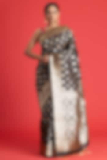 Black Handloom Katan Silk Banarasi Festive Saree Set by Albis Jaipur at Pernia's Pop Up Shop