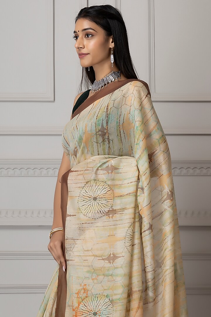 Light Cream & Peach Pure Linen Silk Printed Festive Saree Set by Albis Jaipur at Pernia's Pop Up Shop
