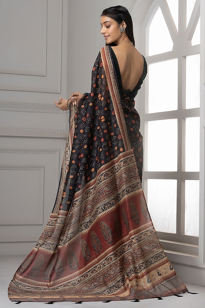 Black Linen Silk Printed Festive Saree Set by Albis Jaipur at Pernia's Pop Up Shop