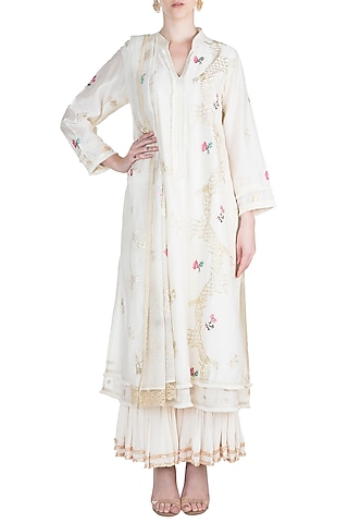 White Embellished Kurta Set by Alkaline by Alka Suman