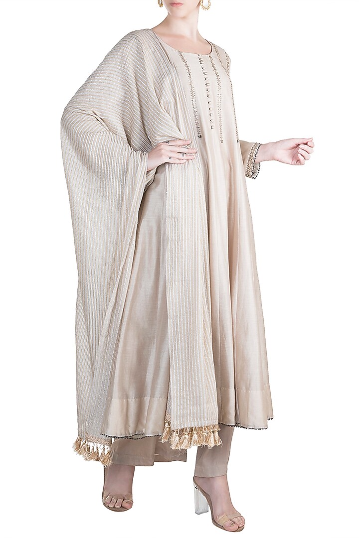 Grey Embroidered Kurta Set by Alkaline by Alka Suman at Pernia's Pop Up Shop