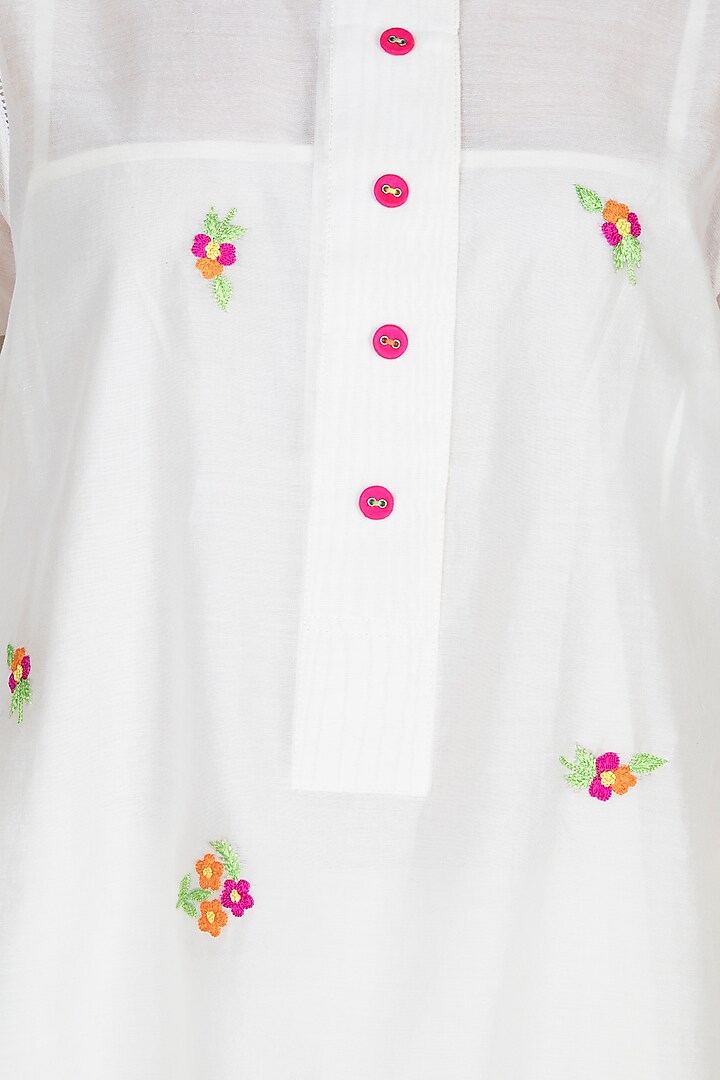 Off White Embroidered Kurta Set With Slip by Alkaline by Alka Suman at Pernia's Pop Up Shop