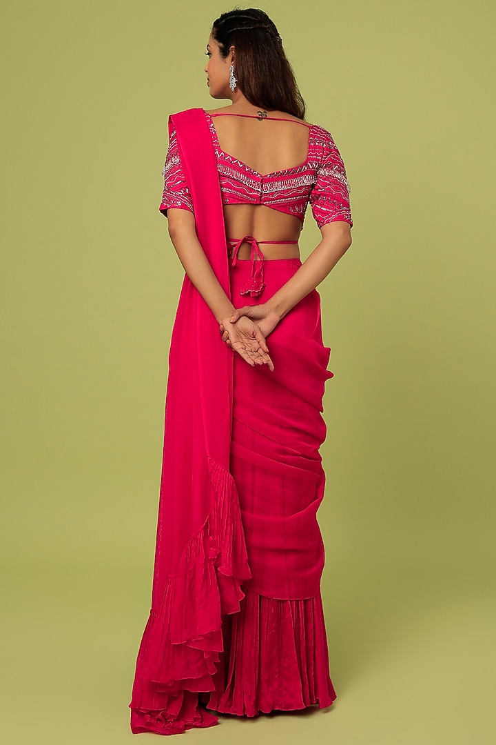 Fuschia Chiffon Concept Wedding Saree Set by Pooja Kankariya at Pernia's Pop Up Shop