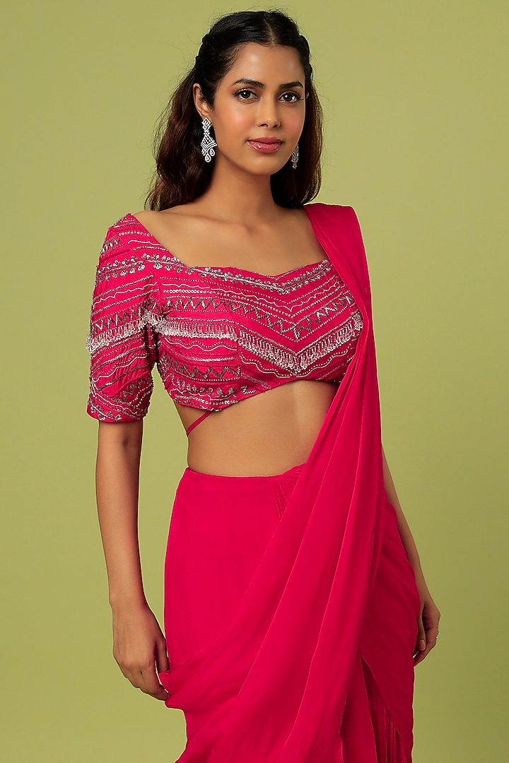 Fuschia Chiffon Concept Wedding Saree Set by Pooja Kankariya at Pernia's Pop Up Shop