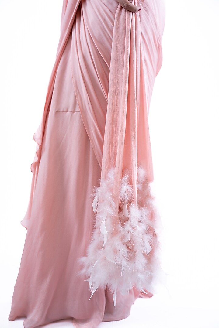 Rosebud Pink Chiffon Concept Wedding Saree Set by Pooja Kankariya at Pernia's Pop Up Shop