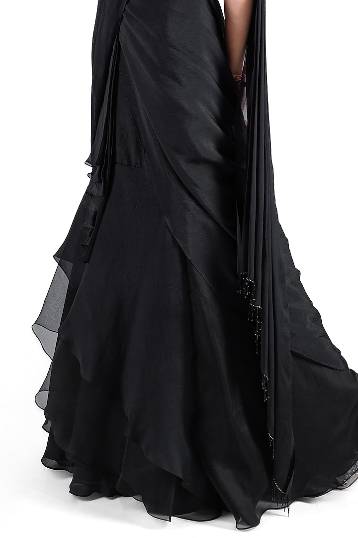 Black Silk Organza Concept Wedding Saree Set by Pooja Kankariya at Pernia's Pop Up Shop