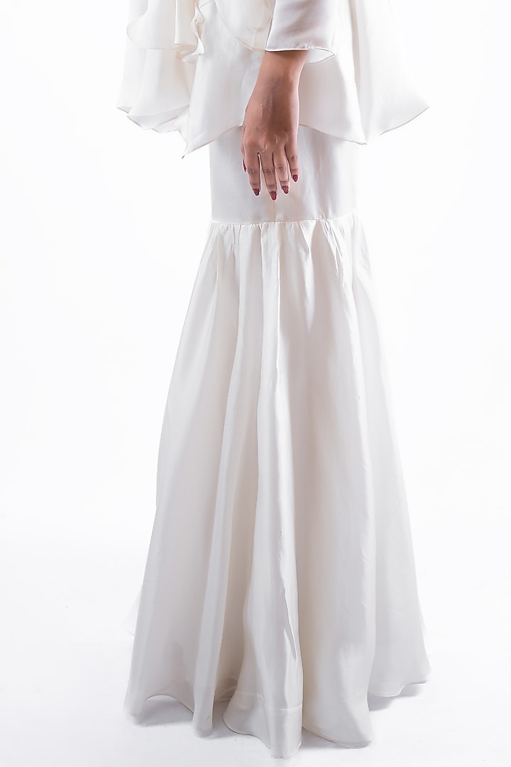 White Silk Organza Gharara Set  by Pooja Kankariya at Pernia's Pop Up Shop