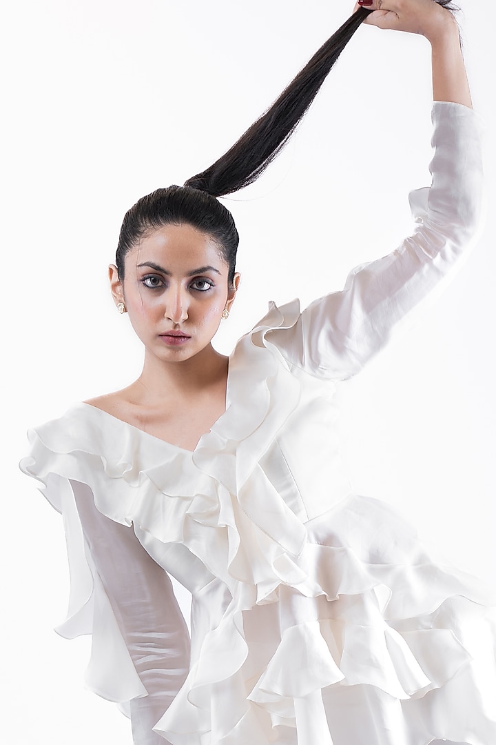 White Silk Organza Gharara Set  by Pooja Kankariya at Pernia's Pop Up Shop