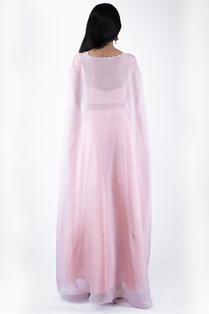 Rosebud Pink Embellished Cape Set by Pooja Kankariya at Pernia's Pop Up Shop