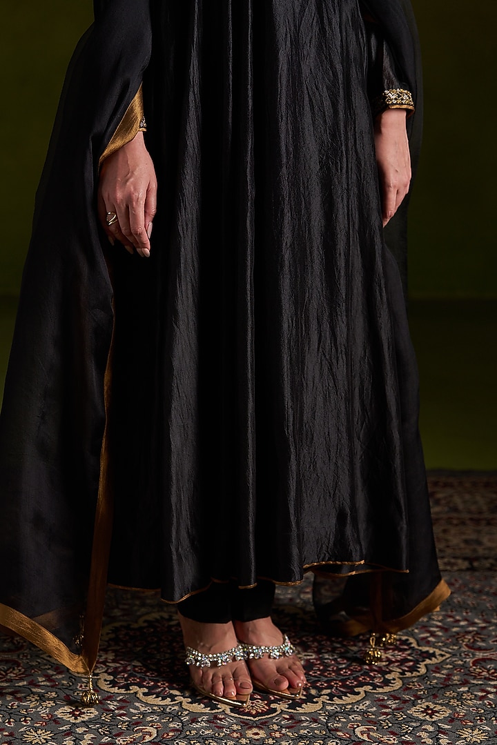 Black Pure Silk Embroidered Anarakli Set by Almaari by Pooja Patel at Pernia's Pop Up Shop