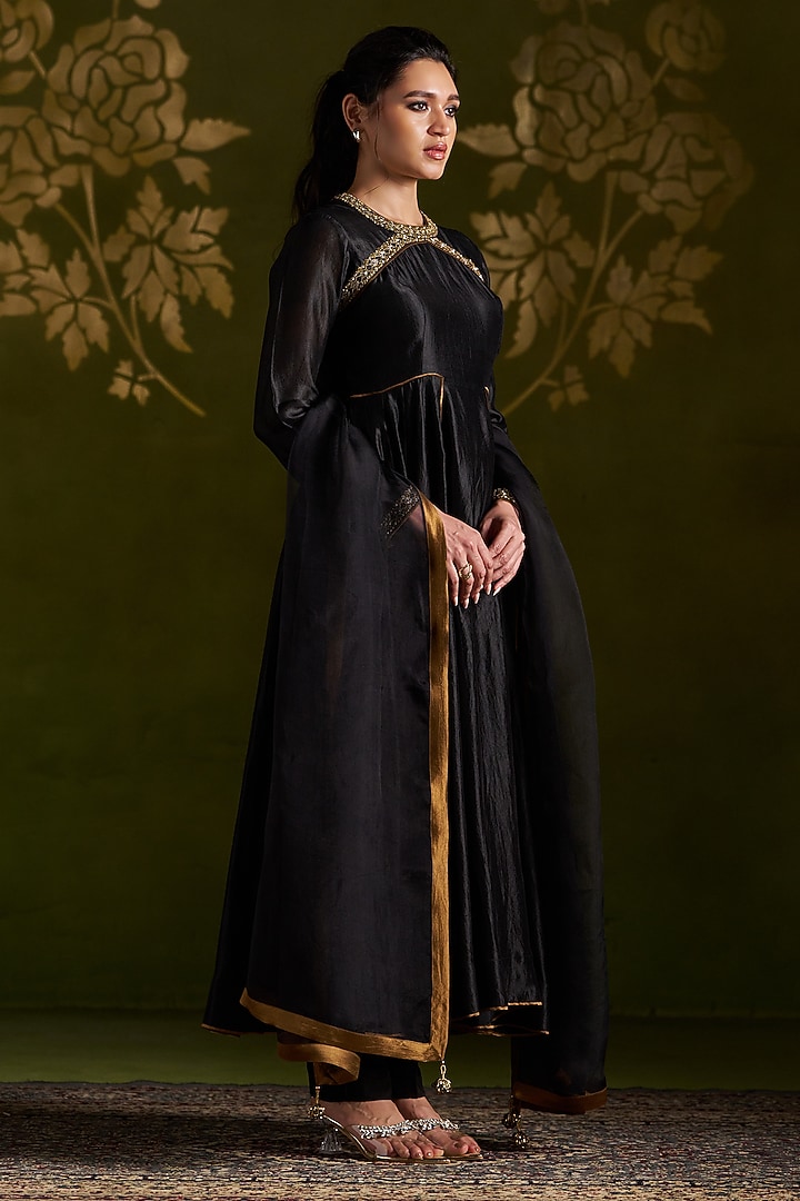 Black Pure Silk Embroidered Anarakli Set by Almaari by Pooja Patel at Pernia's Pop Up Shop