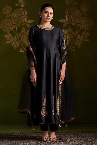 Black Handmade Tussar Embroidered Anarkali Set by Almaari by Pooja Patel