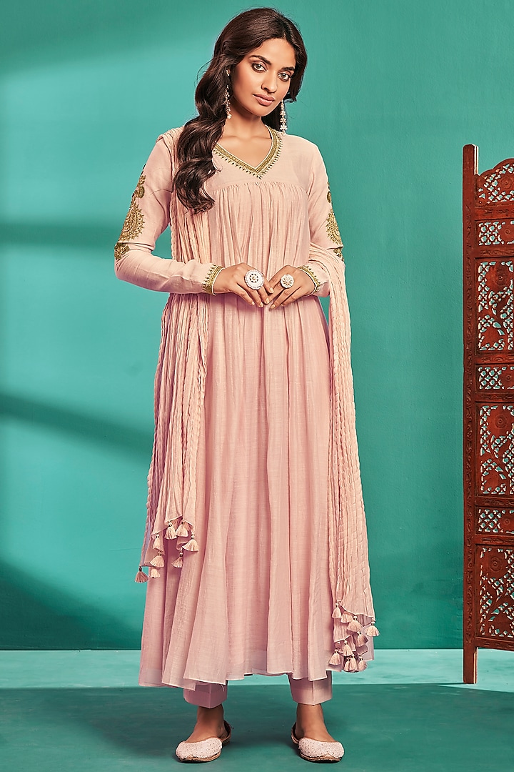 Blush Pink Soft Chanderi Embroidered Anarkali Set by Almaari by Pooja Patel at Pernia's Pop Up Shop