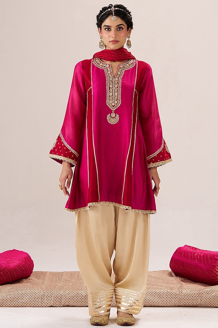 Pink & Red Pure Chanderi Pearl Embroidered Short Kurta Set by Almaari by Pooja Patel at Pernia's Pop Up Shop