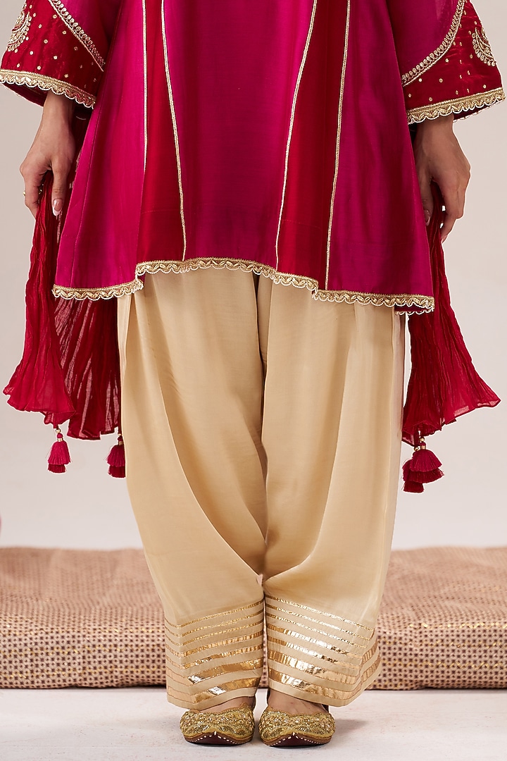 Pink & Red Pure Chanderi Pearl Embroidered Short Kurta Set by Almaari by Pooja Patel at Pernia's Pop Up Shop