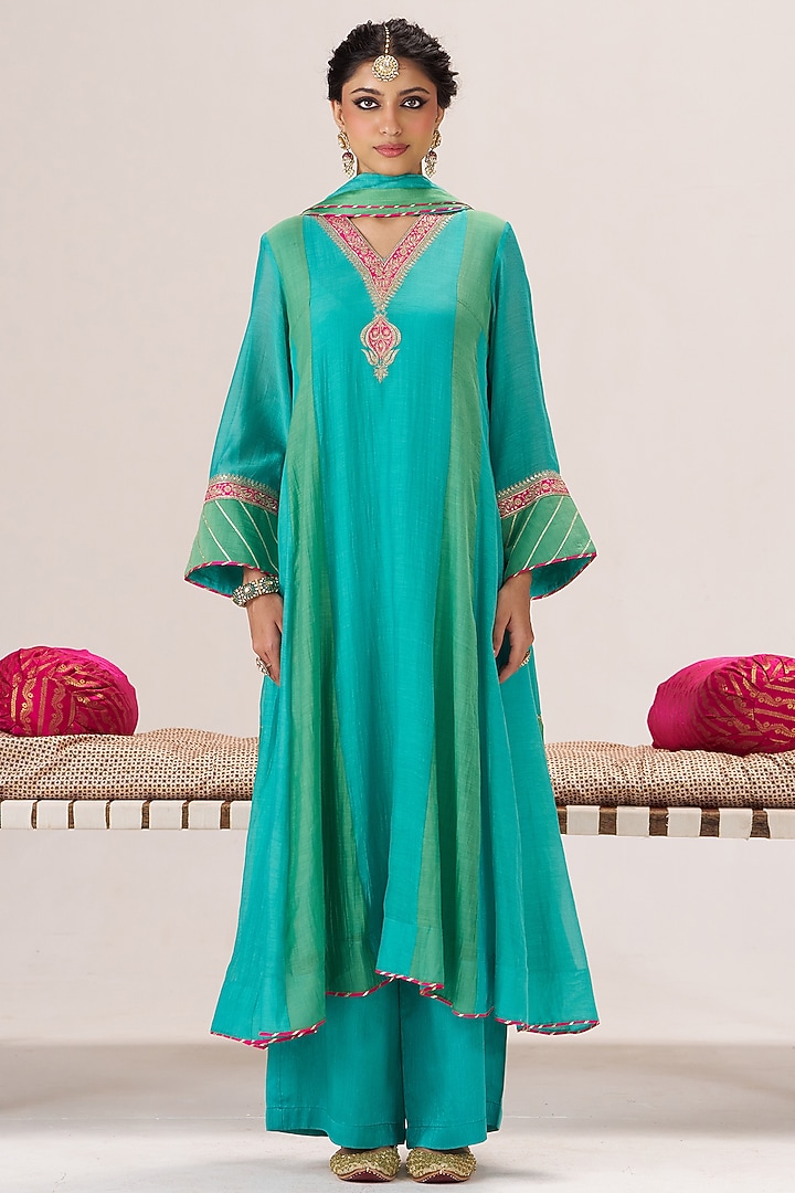 Sea Green Pure Chanderi Sequin & Pearl Embroidered Kurta Set by Almaari by Pooja Patel at Pernia's Pop Up Shop