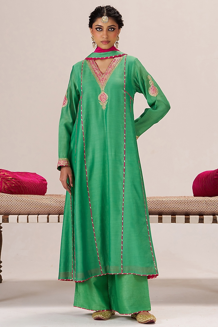 Pista Green Pure Chanderi Sequin & Pearl Embroidered Kurta Set by Almaari by Pooja Patel at Pernia's Pop Up Shop