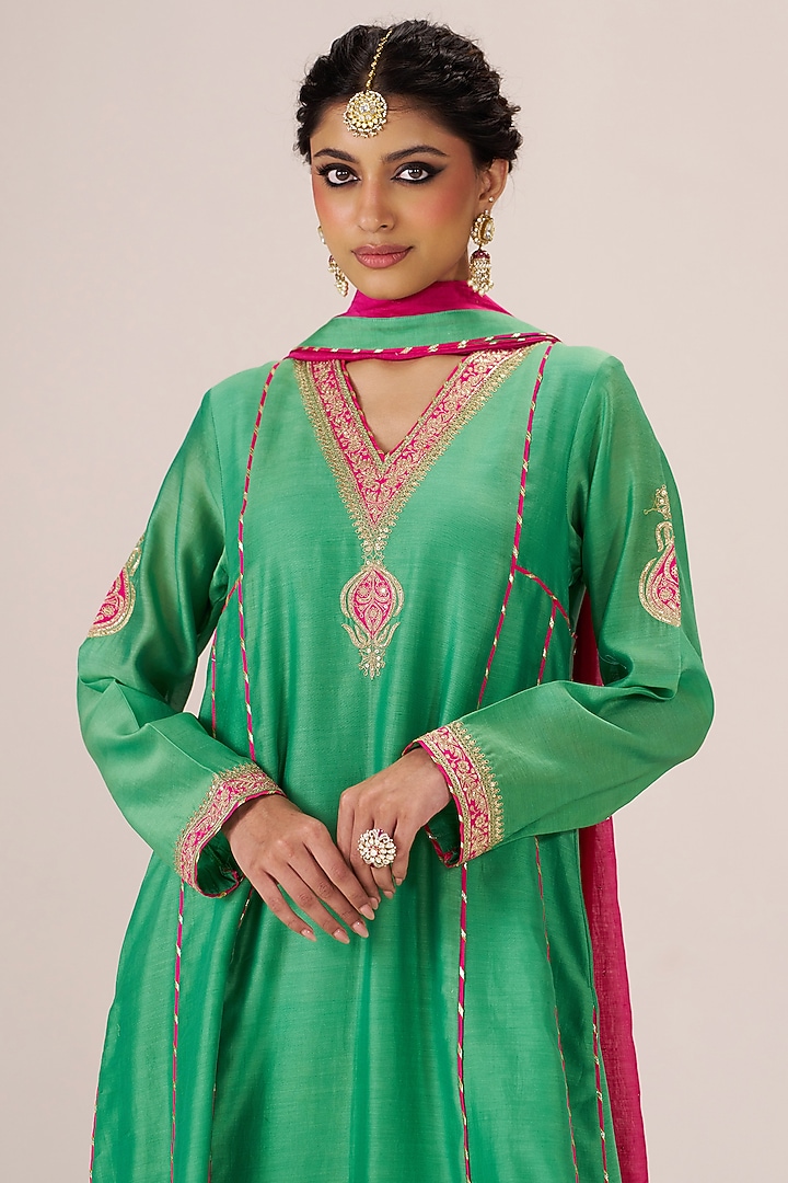 Pista Green Pure Chanderi Sequin & Pearl Embroidered Kurta Set by Almaari by Pooja Patel at Pernia's Pop Up Shop