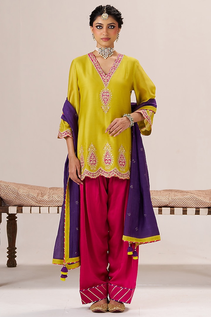 Yellow Pure Chanderi Sequin Embroidered Short Kurta Set by Almaari by Pooja Patel at Pernia's Pop Up Shop