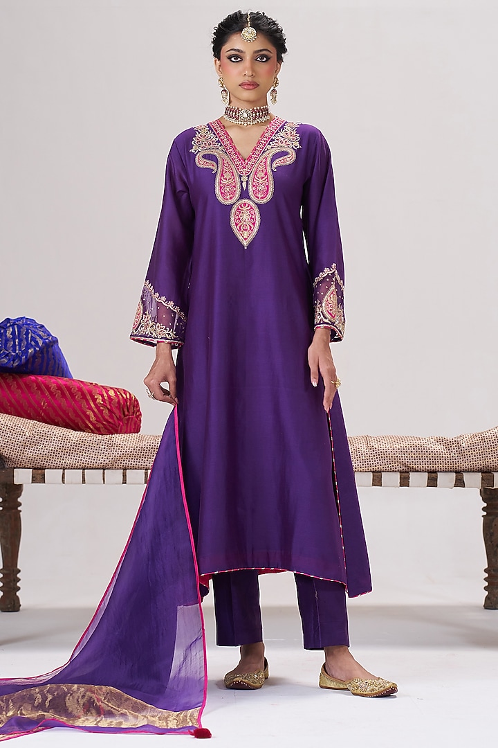 Purple Pure Chanderi Aari Embroidered Kurta Set by Almaari by Pooja Patel at Pernia's Pop Up Shop