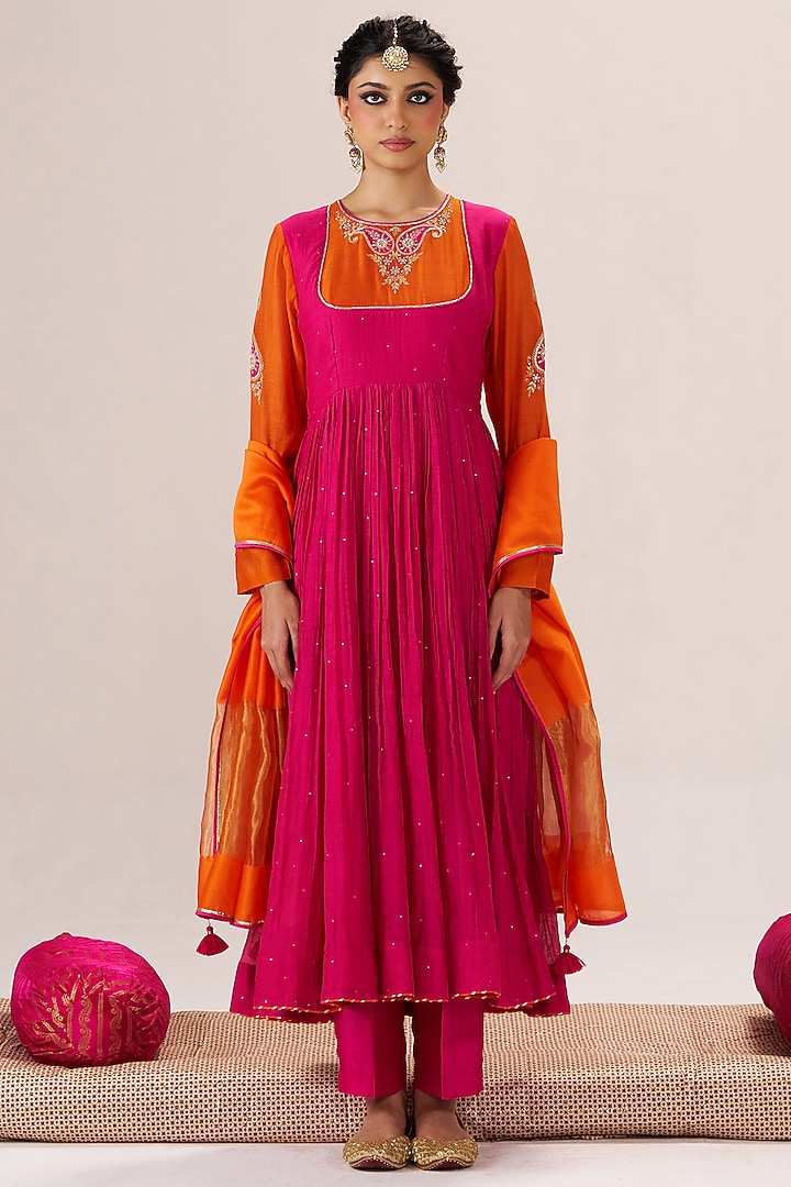 Orange Pure Chanderi Aari & Sequin Embroidered Kurta Set by Almaari by Pooja Patel at Pernia's Pop Up Shop