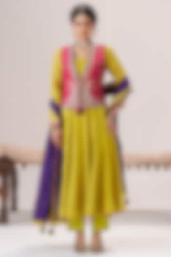 Yellow Pure Chanderi Jacket Kurta Set by Almaari by Pooja Patel at Pernia's Pop Up Shop