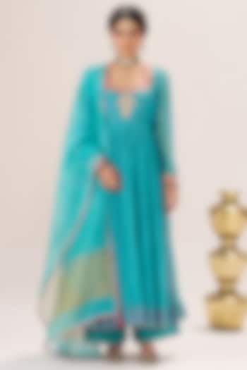 Sea Green Pure Chanderi Sequin Embroidered Kurta Set by Almaari by Pooja Patel at Pernia's Pop Up Shop