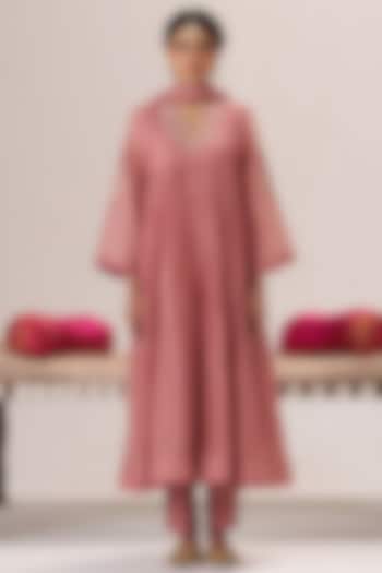Onion Pink Pure Chanderi Sequin Embroidered Kurta Set by Almaari by Pooja Patel at Pernia's Pop Up Shop