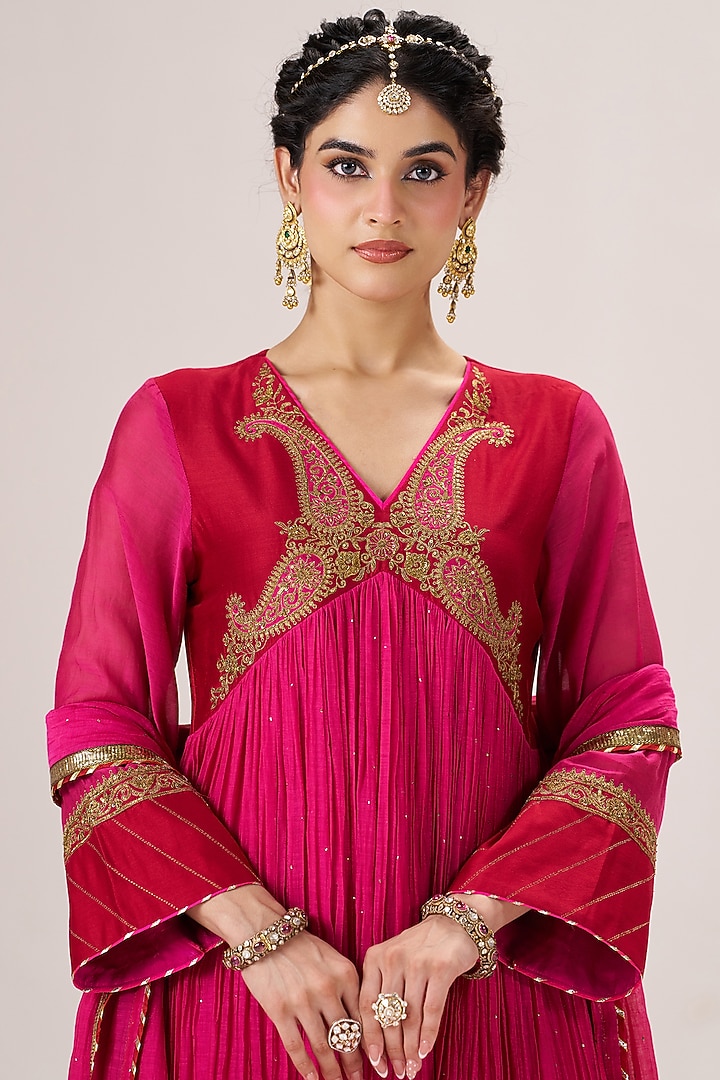 Red Pure Chanderi Pearl Embroidered Kurta Set by Almaari by Pooja Patel at Pernia's Pop Up Shop