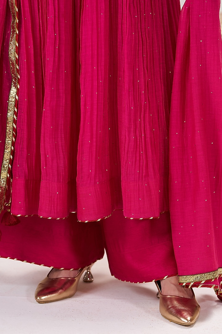 Red Pure Chanderi Pearl Embroidered Kurta Set by Almaari by Pooja Patel at Pernia's Pop Up Shop