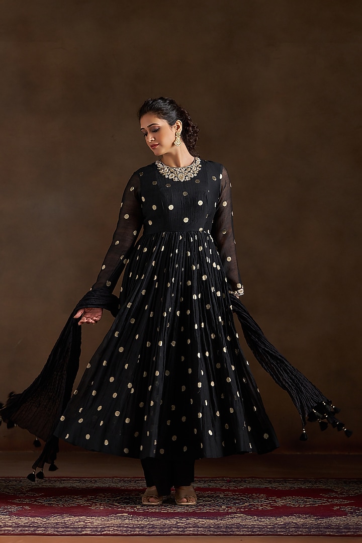Black Chanderi Sequins Embroidered Party Wear Anarkali Set by Almaari by Pooja Patel at Pernia's Pop Up Shop