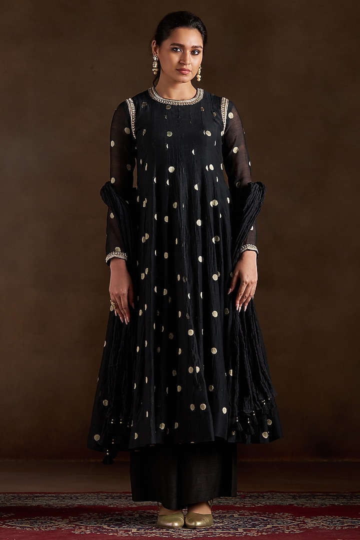 Black Chanderi Sequins Embroidered Party Wear Anarkali Set by Almaari by Pooja Patel at Pernia's Pop Up Shop