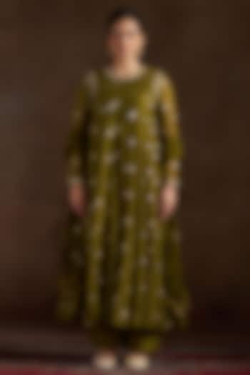 Mehendi Green Chanderi Sequins Embroidered Party Wear Anarkali Set by Almaari by Pooja Patel at Pernia's Pop Up Shop