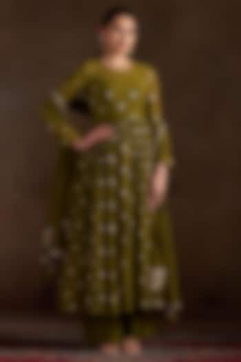 Mehendi Green Pure Chanderi Sequins Embroidered Party Wear Anarkali Set by Almaari by Pooja Patel at Pernia's Pop Up Shop