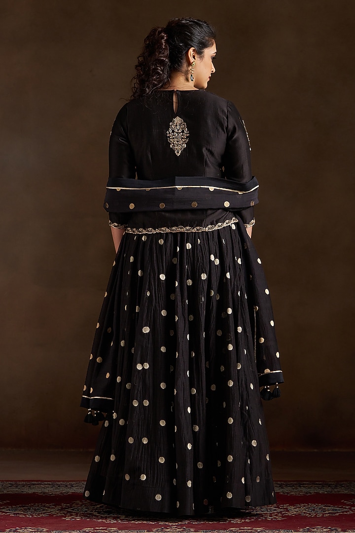 Black Pure Chanderi Sequins Embroidered Lehenga Set by Almaari by Pooja Patel at Pernia's Pop Up Shop