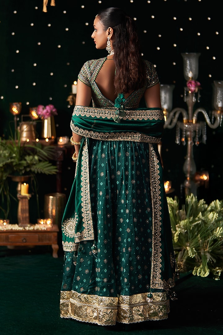Green Organza Jacquard Zari Embroidered Bridal Lehenga Set by Almaari by Pooja Patel at Pernia's Pop Up Shop