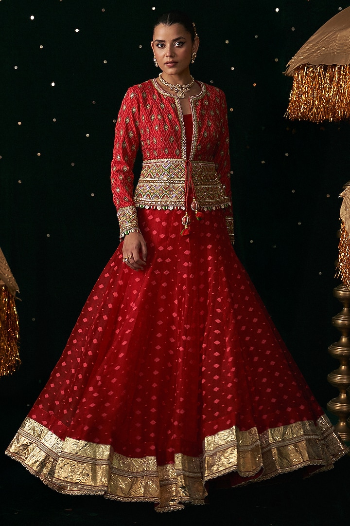 Red Organza Jacquard Embroidered Wedding Lehenga Set by Almaari by Pooja Patel at Pernia's Pop Up Shop