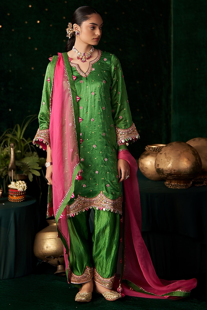 Green Silk Embroidered Kurta Set by Almaari by Pooja Patel at Pernia's Pop Up Shop