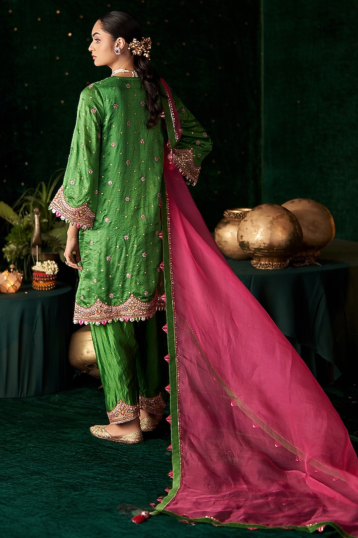 Green Silk Embroidered Kurta Set by Almaari by Pooja Patel at Pernia's Pop Up Shop
