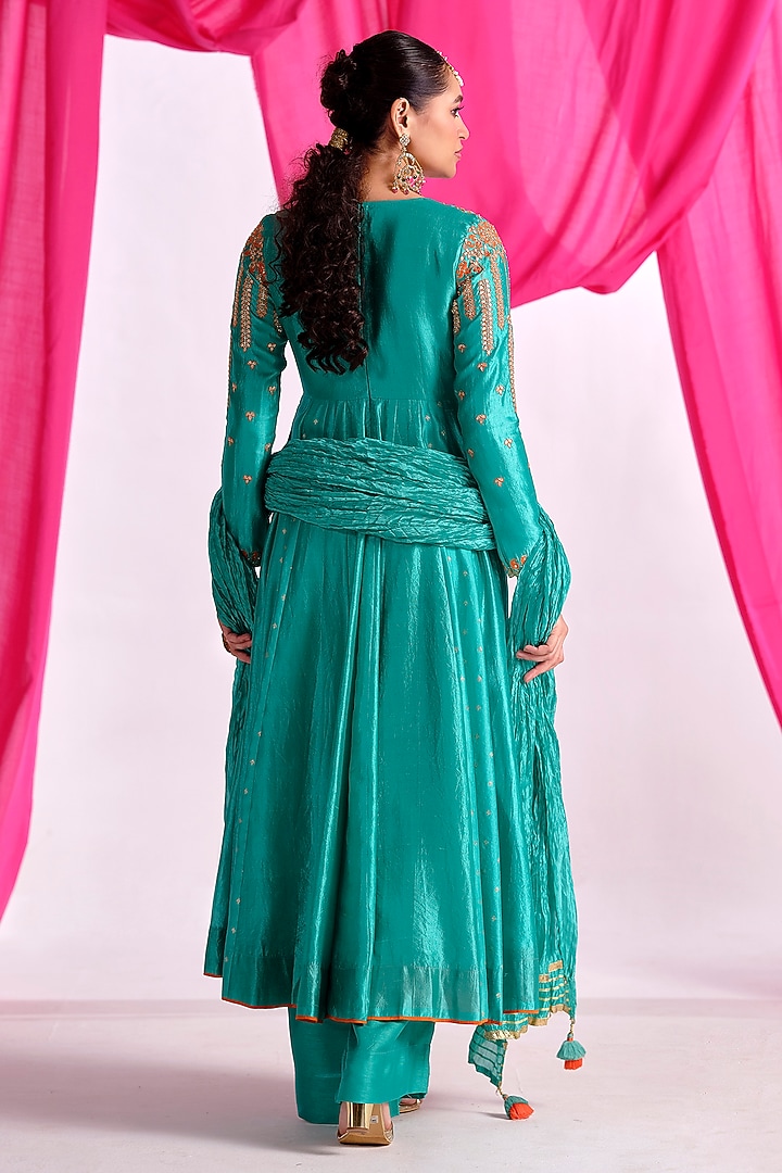 Green Silk Aari Work Wedding Anarkali Set by Almaari by Pooja Patel at Pernia's Pop Up Shop