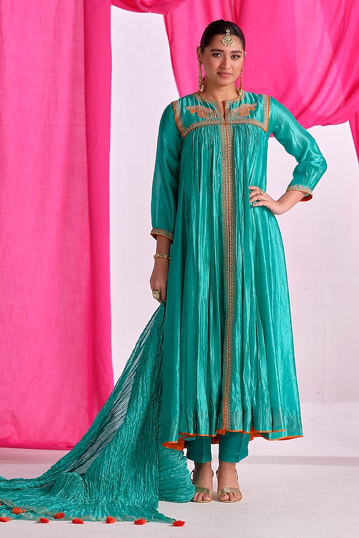 Green Silk Aari Work Wedding Anarkali Set by Almaari by Pooja Patel at Pernia's Pop Up Shop