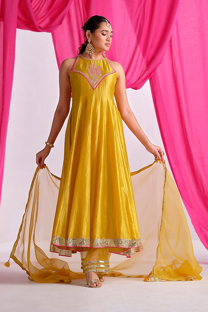 Yellow Silk Aari Work Party Wear Anarkali Set by Almaari by Pooja Patel at Pernia's Pop Up Shop