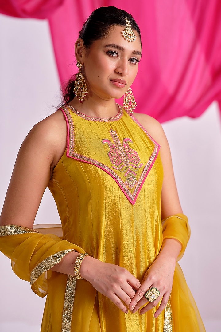 Yellow Silk Aari Work Party Wear Anarkali Set by Almaari by Pooja Patel at Pernia's Pop Up Shop