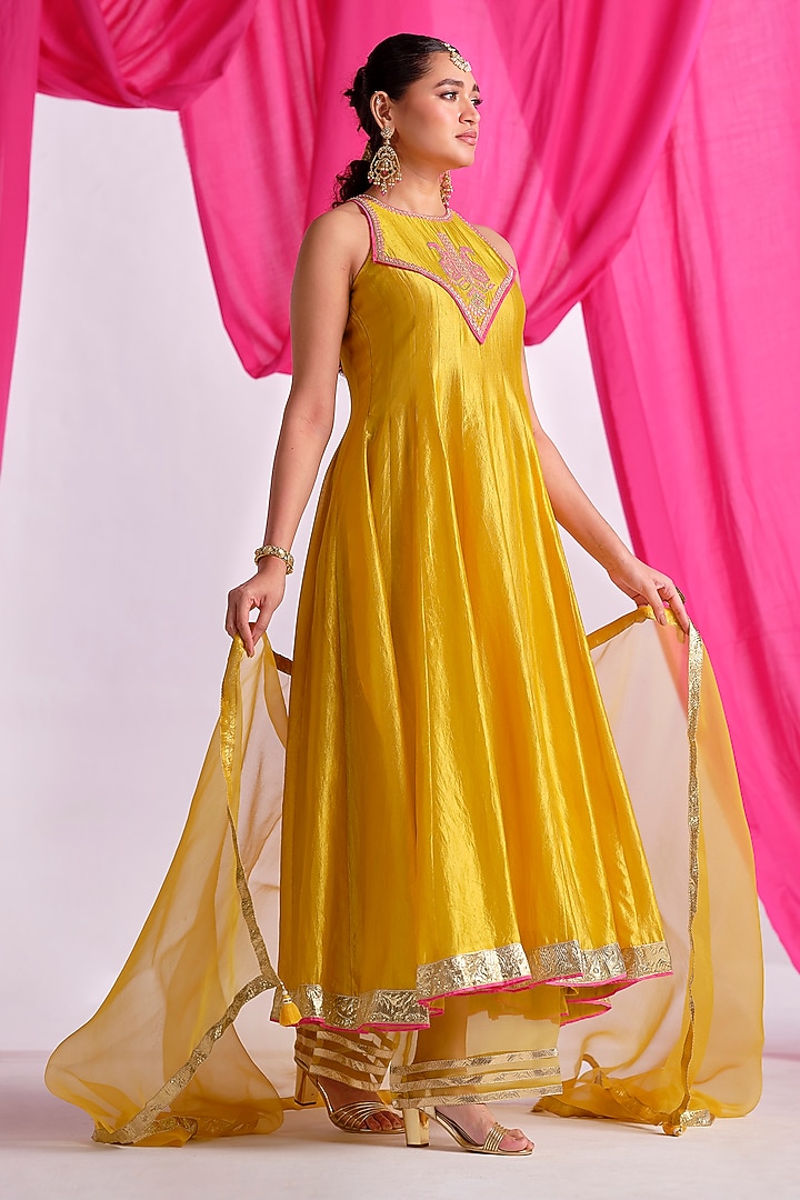 Yellow Silk Aari Work Party Wear Anarkali Set by Almaari by Pooja Patel at Pernia's Pop Up Shop